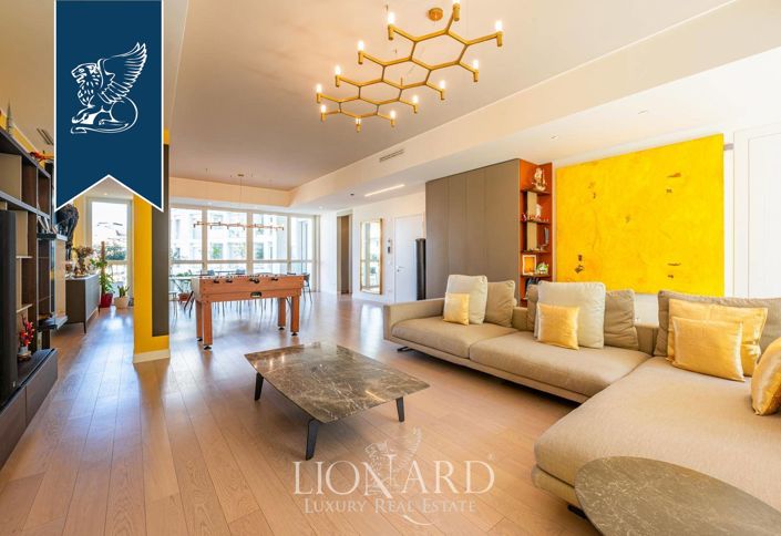 Image No.1-4 Bed Apartment for sale