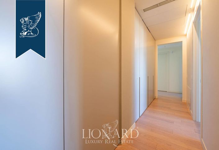 Image No.19-4 Bed Apartment for sale