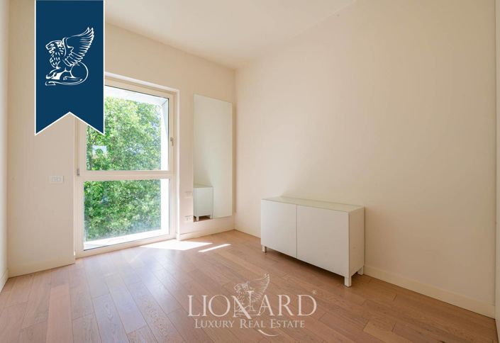 Image No.20-4 Bed Apartment for sale