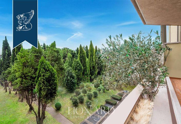 Image No.20-4 Bed Apartment for sale