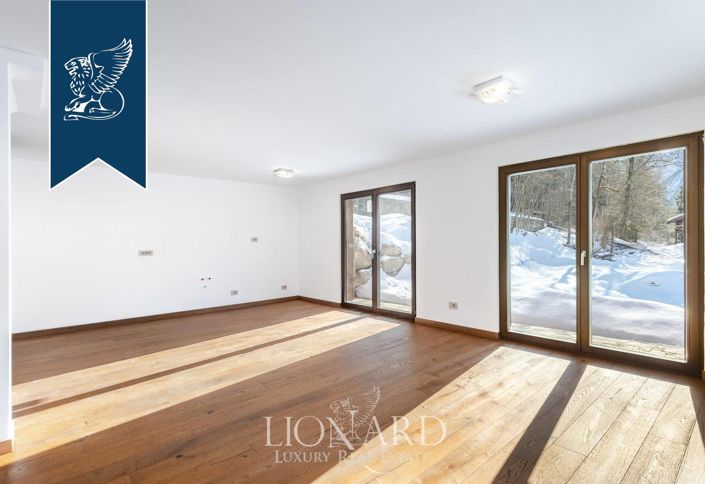 Image No.11-5 Bed Villa for sale