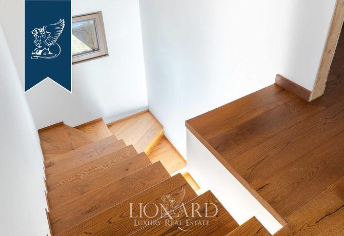 Image No.16-5 Bed Villa for sale