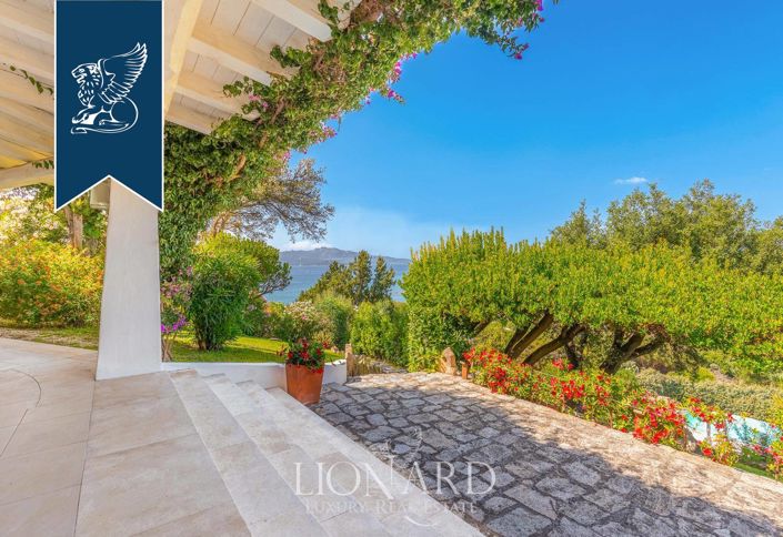 Image No.20-6 Bed Villa for sale