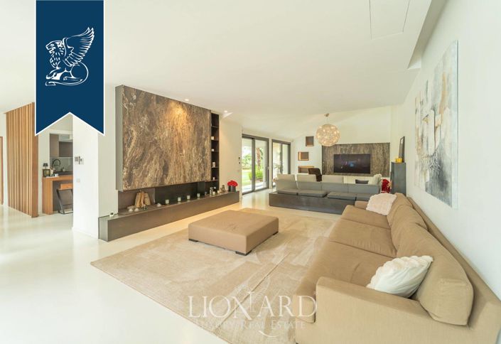 Image No.11-4 Bed Villa for sale