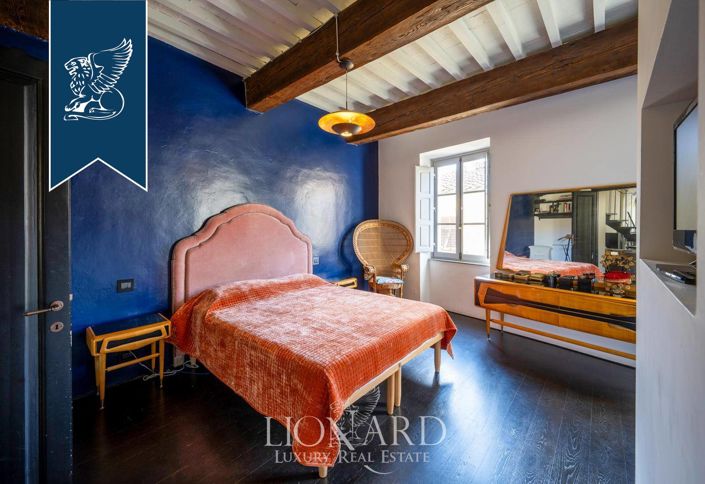 Image No.13-4 Bed Property for sale