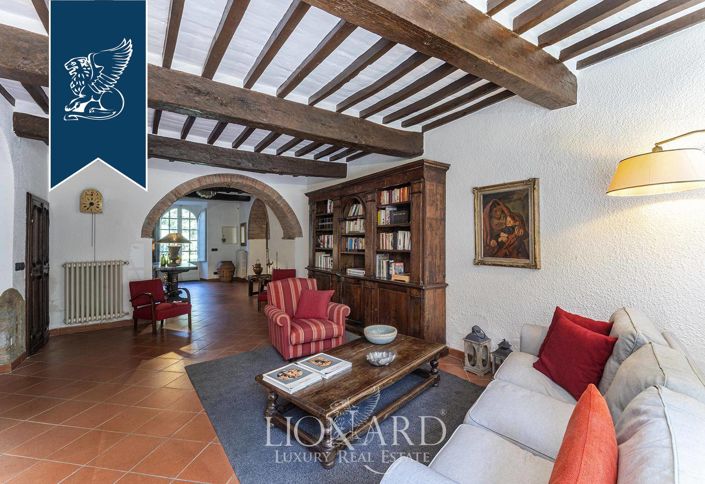 Image No.16-9 Bed Villa for sale