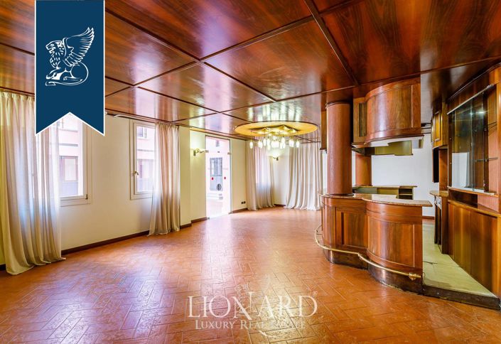 Image No.16-38 Bed Property for sale