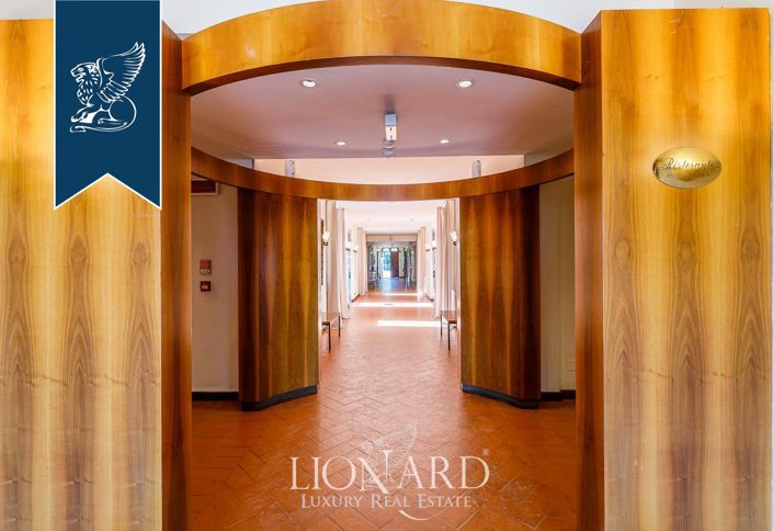 Image No.18-38 Bed Property for sale