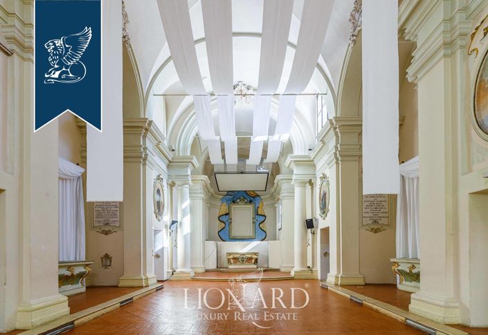 Image No.20-38 Bed Property for sale