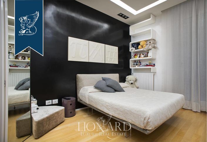 Image No.17-3 Bed Apartment for sale