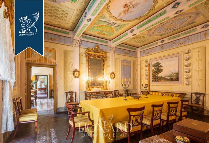 Image No.1-8 Bed Property for sale