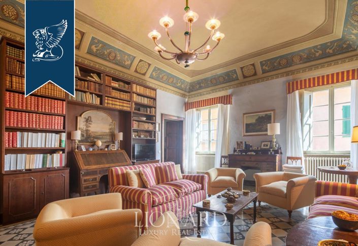 Image No.5-8 Bed Property for sale