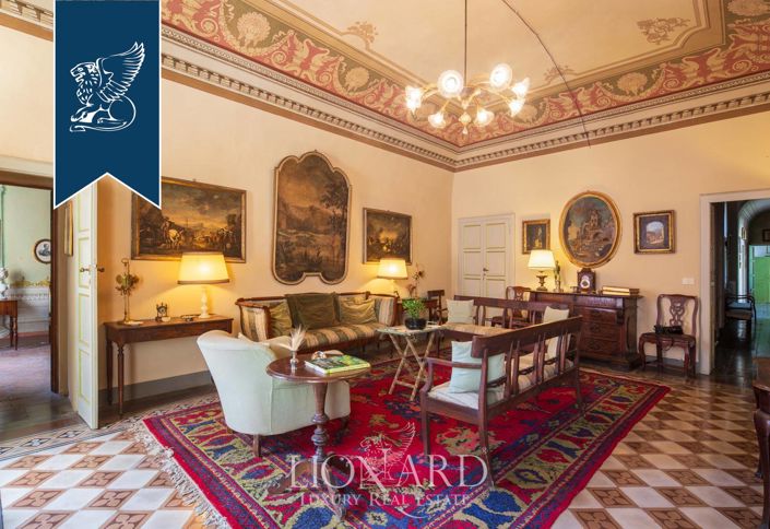 Image No.7-8 Bed Property for sale