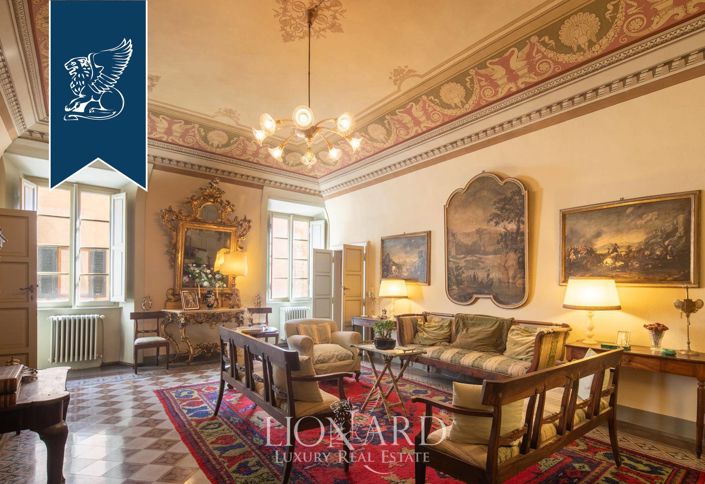 Image No.9-8 Bed Property for sale