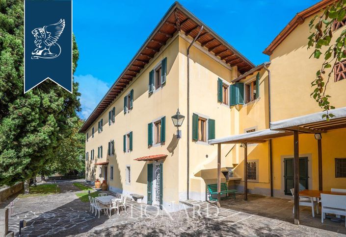 Image No.11-10 Bed Villa for sale