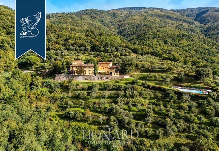 Image No.2-10 Bed Villa for sale