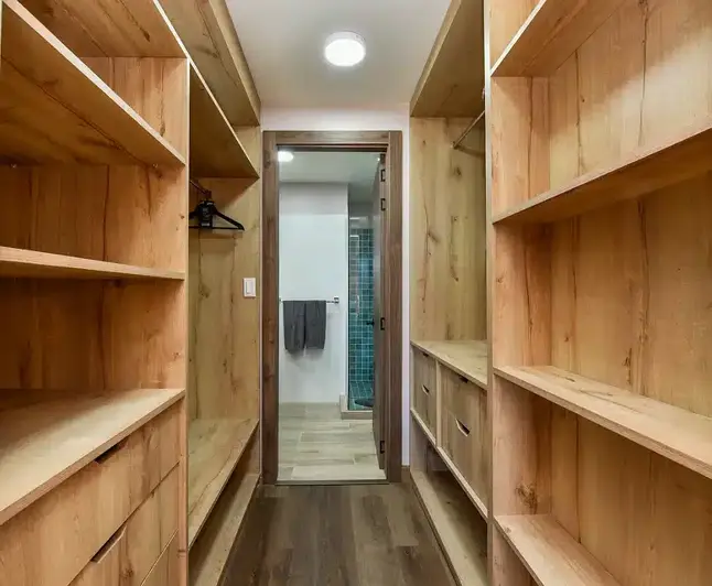 Image No.12-3 Bed Townhouse for sale