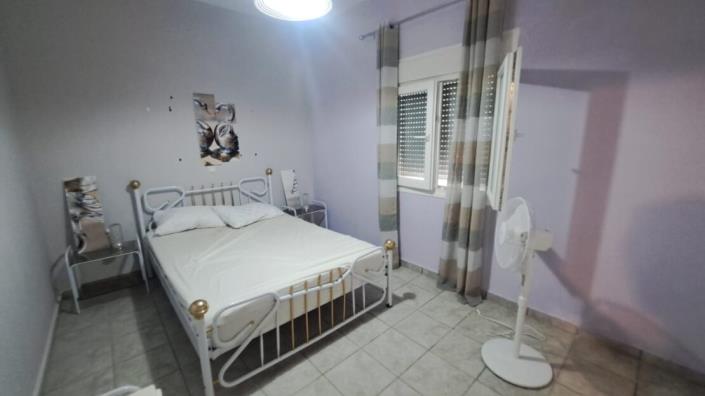 Image No.1-3 Bed House for sale