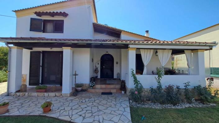 Image No.4-4 Bed House for sale