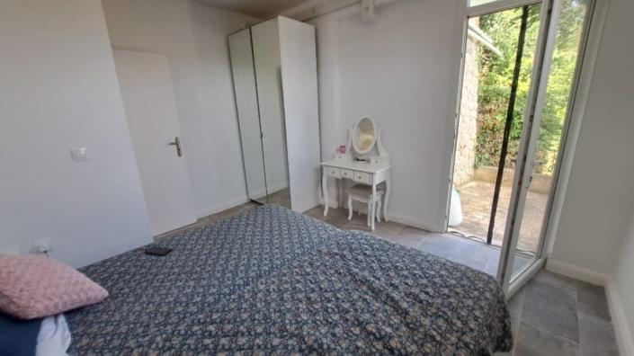 Image No.2-4 Bed House for sale