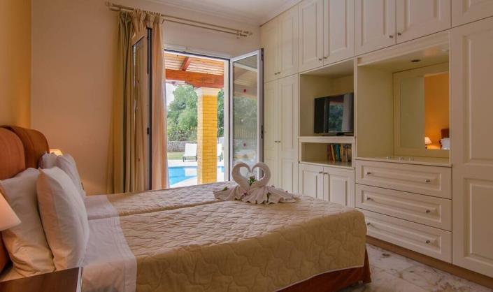 Image No.5-2 Bed Villa for sale