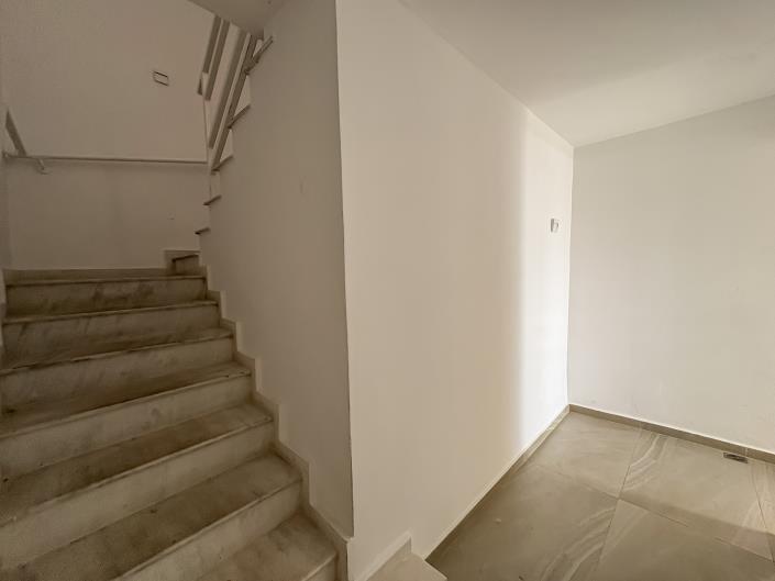 Image No.24-2 Bed Apartment for sale