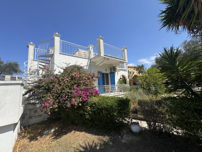 Image No.10-6 Bed Apartment for sale