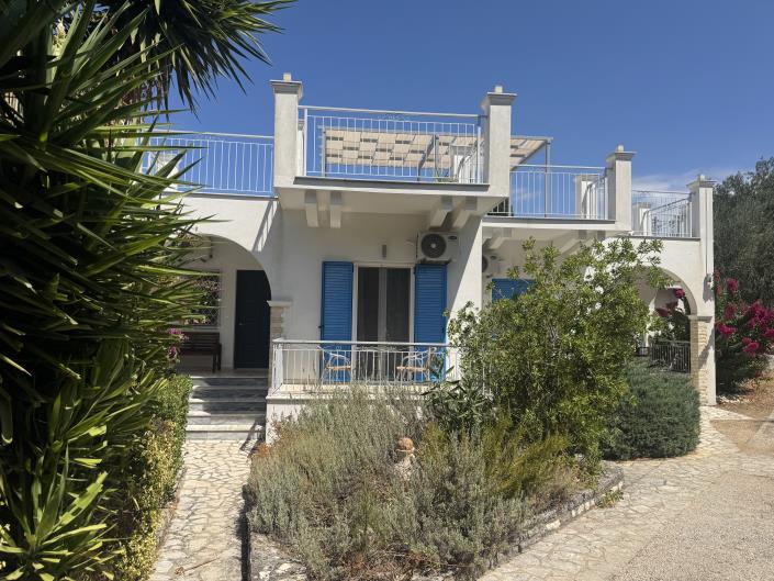 Image No.12-6 Bed Apartment for sale