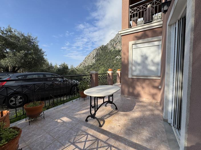 Image No.7-4 Bed House for sale