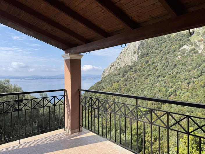 Image No.6-4 Bed House for sale