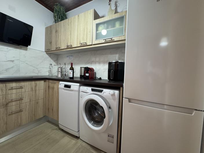 Image No.13-2 Bed House for sale