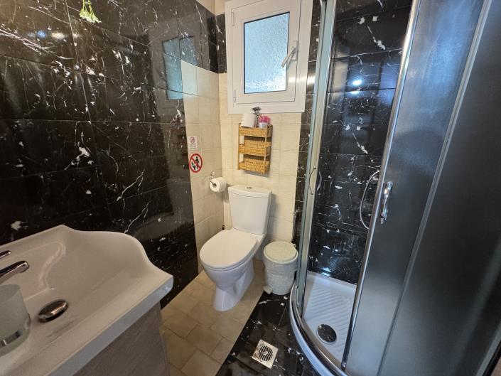 Image No.14-2 Bed House for sale