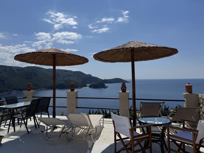 Image No.8-2 Bed House for sale