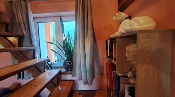 Image No.6-2 Bed House for sale