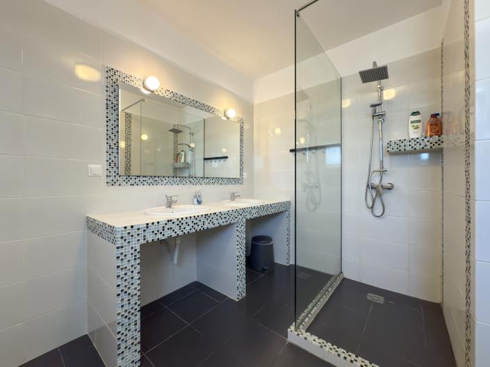 Image No.30-4 Bed Villa for sale