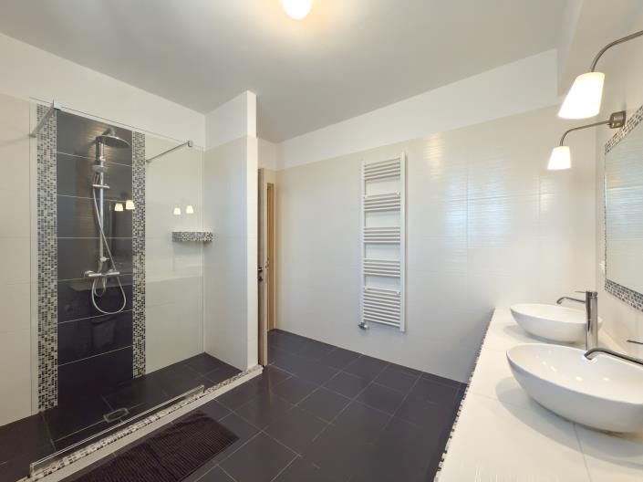 Image No.47-4 Bed Villa for sale