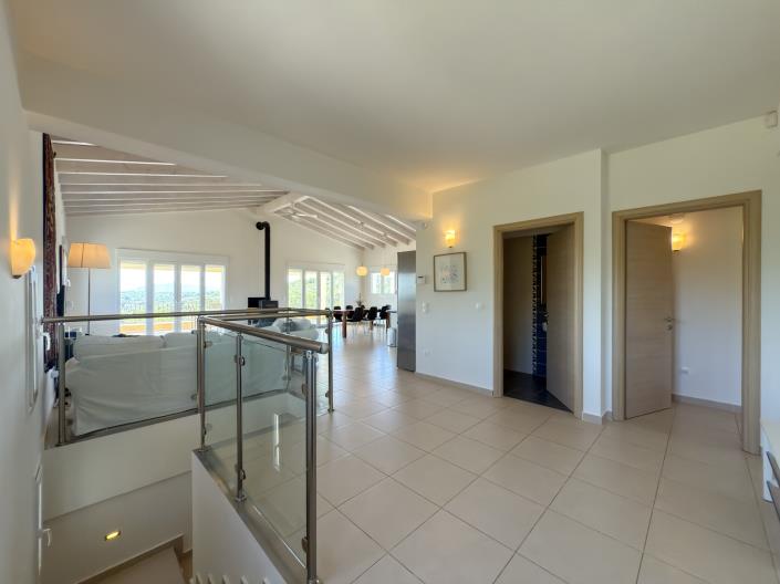 Image No.58-4 Bed Villa for sale