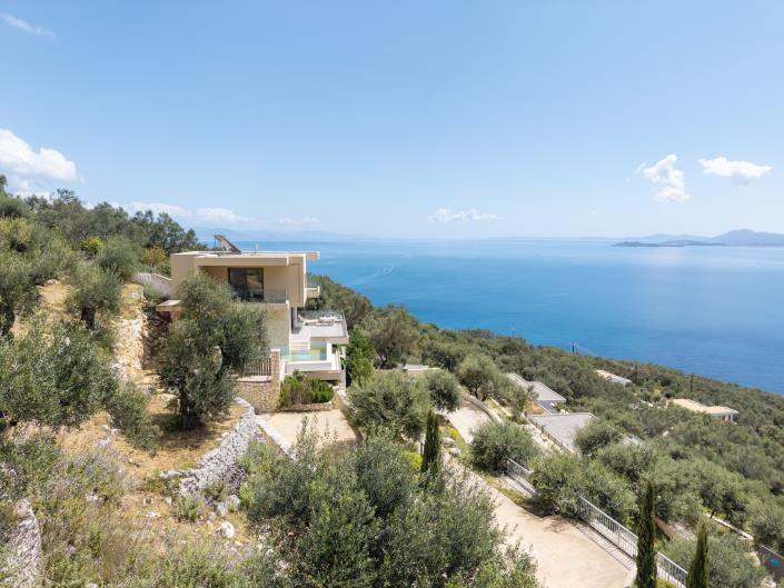 Image No.10-4 Bed Villa for sale