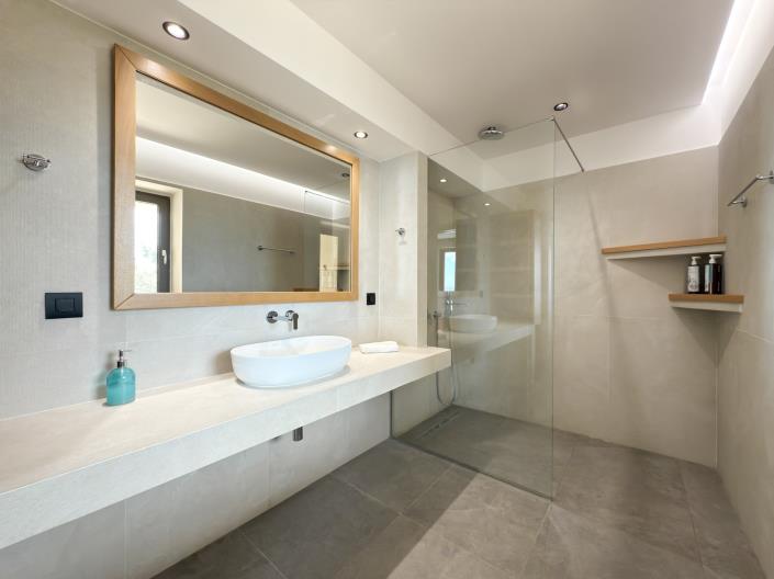 Image No.56-4 Bed Villa for sale