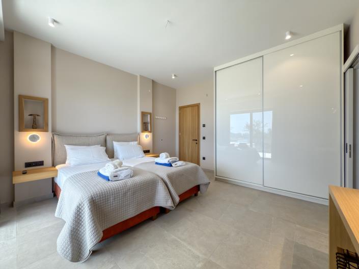 Image No.60-4 Bed Villa for sale