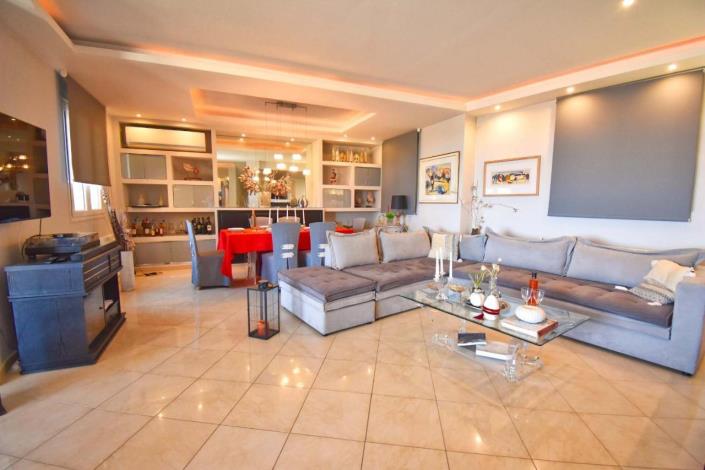 Image No.17-5 Bed House for sale