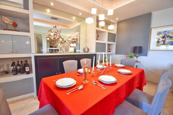 Image No.21-5 Bed House for sale