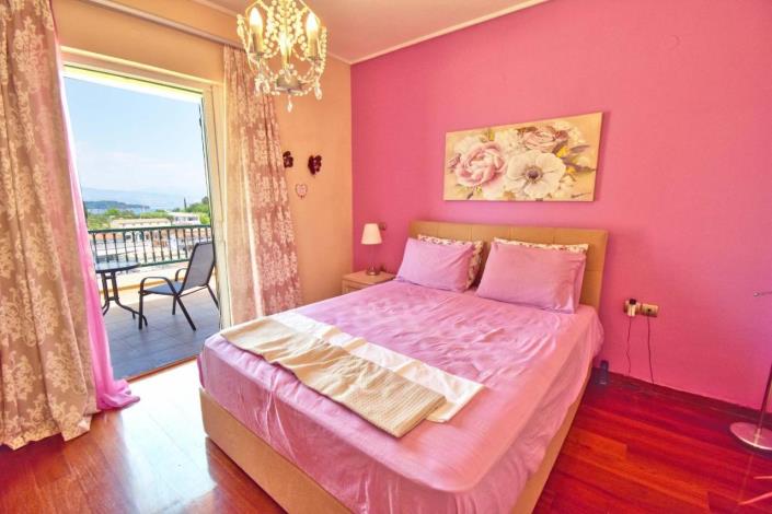 Image No.25-5 Bed House for sale