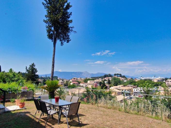 Image No.11-5 Bed House for sale