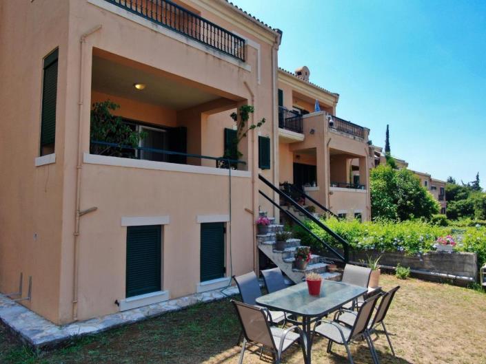 Image No.9-5 Bed House for sale