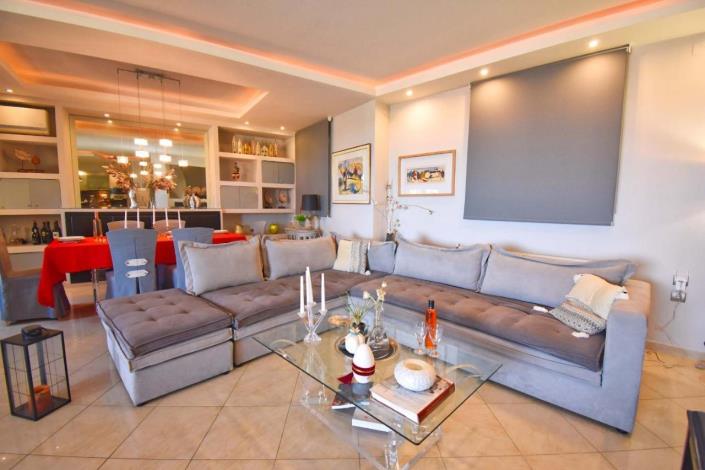 Image No.35-5 Bed House for sale