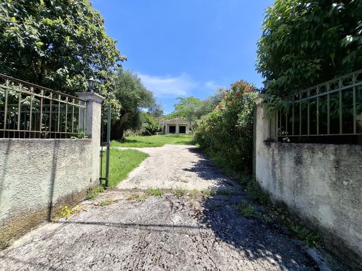 Image No.5-2 Bed House for sale