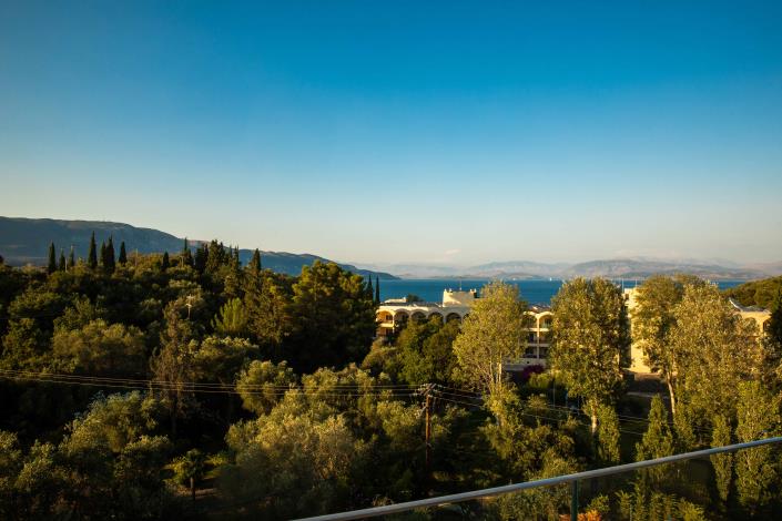 Image No.2-5 Bed Villa for sale