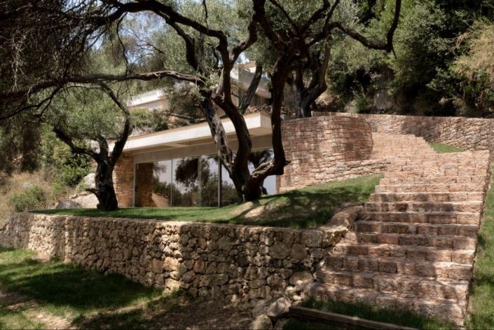 Image No.2-5 Bed Villa for sale