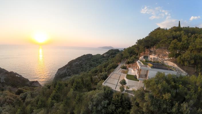 Image No.1-2 Bed Villa for sale